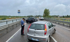 Scontro frontale tra due auto a Boretto: tre feriti