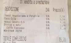 Un bar sul lago di Como ha chiesto due euro per tagliare a metà un toast