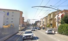 Scontro auto-scooter in via Baganza: un ferito 