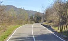 Auto prende fuoco a Golaso: paura sulla provinciale per Bardi