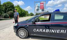 Cade da una giostra in movimento e fa un volo di tre metri: ferito un 13enne nel Tarantino