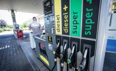 Via al riordino delle accise, il diesel costerà di più