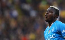 Osimhen (doppietta) trascina il Napoli: 3-1 a Frosinone all'esordio