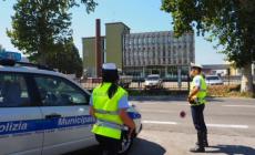 Alla guida ubriaco,  non si ferma all’alt: denunciato e patente ritirata 