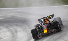 Olanda, Gp pazzo sotto l'acqua. Vince ancora Verstappen: nona di fila, è record