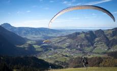 Un 55enne bolognese precipita con il parapendio e muore sul monte Avena, nel  Bellunese