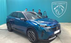 Ecco la nuova Peugeot E-3008, un Suv elettrico con autonomia fino a 700 km