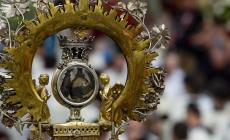 Si è ripetuto il miracolo di San Gennaro: il sangue era già sciolto prima della celebrazione