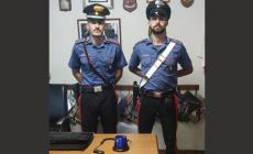 Girava in auto con un lampeggiante di colore blu: denunciato