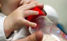 Bimba morta di stenti: la mamma, pensavo che i biberon bastassero