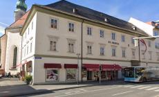 Il dress code imposto alle alunne (per la madre) "&egrave; fascista". 12enne espulsa dalla scuola