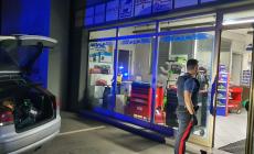 Castellarano, i carabinieri sventano un furto da 8mila euro in ferramenta: la banda è arrivata con un'auto rubata a Parma - Foto