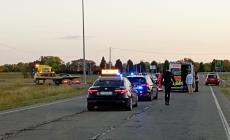 Salsomaggiore, incidente sulla provinciale per Fidenza al bivio con San Nicomede: un'auto si ribalta. Ferito uno dei guidatori