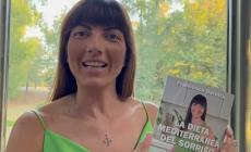 Mantenere belli i denti... mangiando. Ecco il libro di Francesca Beretta (dal 6 ottobre con la Gazzetta) - Videointervista: "Si parte da una buona idratazione"