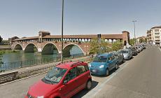 Un 14enne picchiato e preso a sassate da branco adolescenti  in centro storico a Pavia: prognosi di 30 giorni