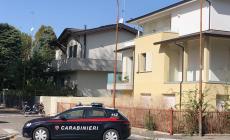 Via Varsavia, un uomo in stato di agitazione accoltella la madre e si barrica in casa. La donna non è in pericolo di vita