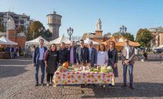 Debutta il nuovo mercato di prodotti agricoli a chilometro zero in piazzale Barbieri - Foto 