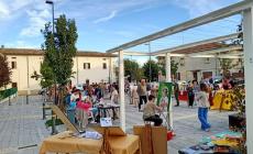 Il paese rinasce con  i pittori in piazza, colori, arte e laboratori per bambini - Fotogallery