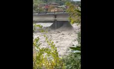  Val Baganza, da Fugazzolo a Calestano frazioni completamente isolate: il video dal ponte di Marzolara