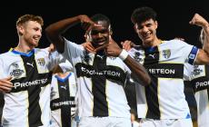 Impresa del Parma: 4 gol al Lecce di D'Aversa. Agli ottavi la Fiorentina