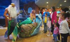 Gardaland Sea Life Aquarium: un tritone e una sirena dedicano quattro appuntamenti all’ambiente marino