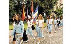 Miss Italia, domattina le 40 finaliste arrivano a Salsomaggiore 