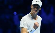 Torino, Sinner da favola alle Atp Finals: piega Djokovic in tre set. Ora la semifinale &egrave; pi&ugrave; vicina