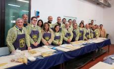 Anolini solidali fa tappa in via Burla con un team "comunale" di chef speciali