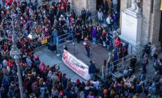 La Cavandoli (Lega) contestata in piazza. Lei: "I fischi sono un esempio di politica antidemocratica"