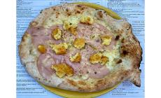 Fuocopuro, fritta o normale. Il simbolo di Napoli piace sempre