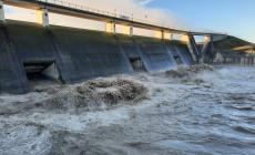Caduti dai 30 ai 50 mm di pioggia in 6 ore: alle 7.30  abbassate le paratoie della cassa di espansione sul torrente Parma, “intrappolati” circa 2 milioni di metri cubi di acqua