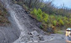 Compiano, la montagna si sbriciola: chiuse per frane le strade provinciali 66 e 40 - Foto