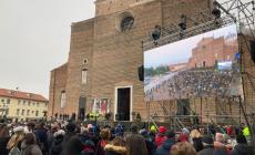 Folla a Padova per l'addio a Giulia Cecchettin.  Il padre: "La sua morte ci spinga a cambiare" - Foto 