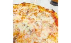 The Gold: niente cornicione ed impasto sottile nella pizzeria sulla via Emilia

