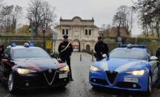 "Puntavano" gli anziani in uscita dalla casa della Salute per scipparli: l'ultimo colpo finito con un inseguimento e l'arresto