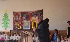 Bardi, la scuola materna compie 50 anni, bimbi e genitori in festa - Video