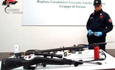 Bracconieri sul greto del torrente Parma, i carabinieri forestali sequestrano due fucili  e  due coltelli