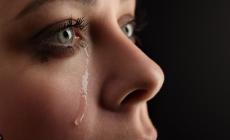 Annusare le lacrime delle donne rende gli uomini meno aggressivi