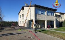 Incendio in un'abitazione in via Budellungo: intervento dei vigili del fuoco con diverse squadre da Parma e Sant'Ilario - Foto 