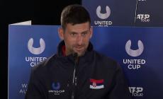 Djokovic sorprende ancora: alla conferenza risponde alle domande in cinese - Video