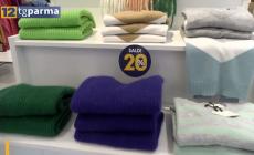 Continuano i saldi invernali a Parma fra luci e ombre - Video