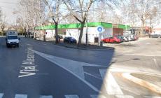 Scontro auto-bici tra via Fleming e piazzale Caduti del lavoro: un ferito