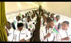 Manca l'ossigeno sull'aereo della nazionale del Gambia, paura in volo - Le immagini video drammatiche