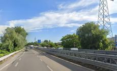 Scooter a terra in tangenziale nord: due feriti, uno &egrave; grave 