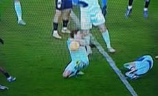 Parma-Ascoli 1-1. Ma all'ultimo minuto c'era un rigore per i crociati . I tifosi (via social) insorgono: "Ladrata assurda" - Le foto