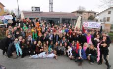 "Piro" da... Guinness: per i suoi 50 anni raduna a Medesano 200 amici da tutt'Italia - Le foto