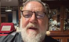 Russell Crowe in video: "Ci vediamo a Sanremo: le mie origini sono di Ascoli e di Parma, con l'Italia ho un legame di sangue" - Video