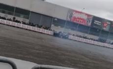 Auto contro spettatori, 9 feriti al Motor Bike Expo Verona, 3 in ospedale - Il video dell'incidente