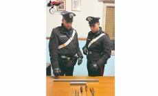 In auto con tubi di acciaio, cacciaviti e pinze: denunciato un 23enne 