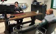 Fa una videochiamata sexy con una ragazza conosciuta online e si spoglia davanti alla webcam: ma dopo arrivano minacce e estorsioni.  Vittima un giovane della Bassa